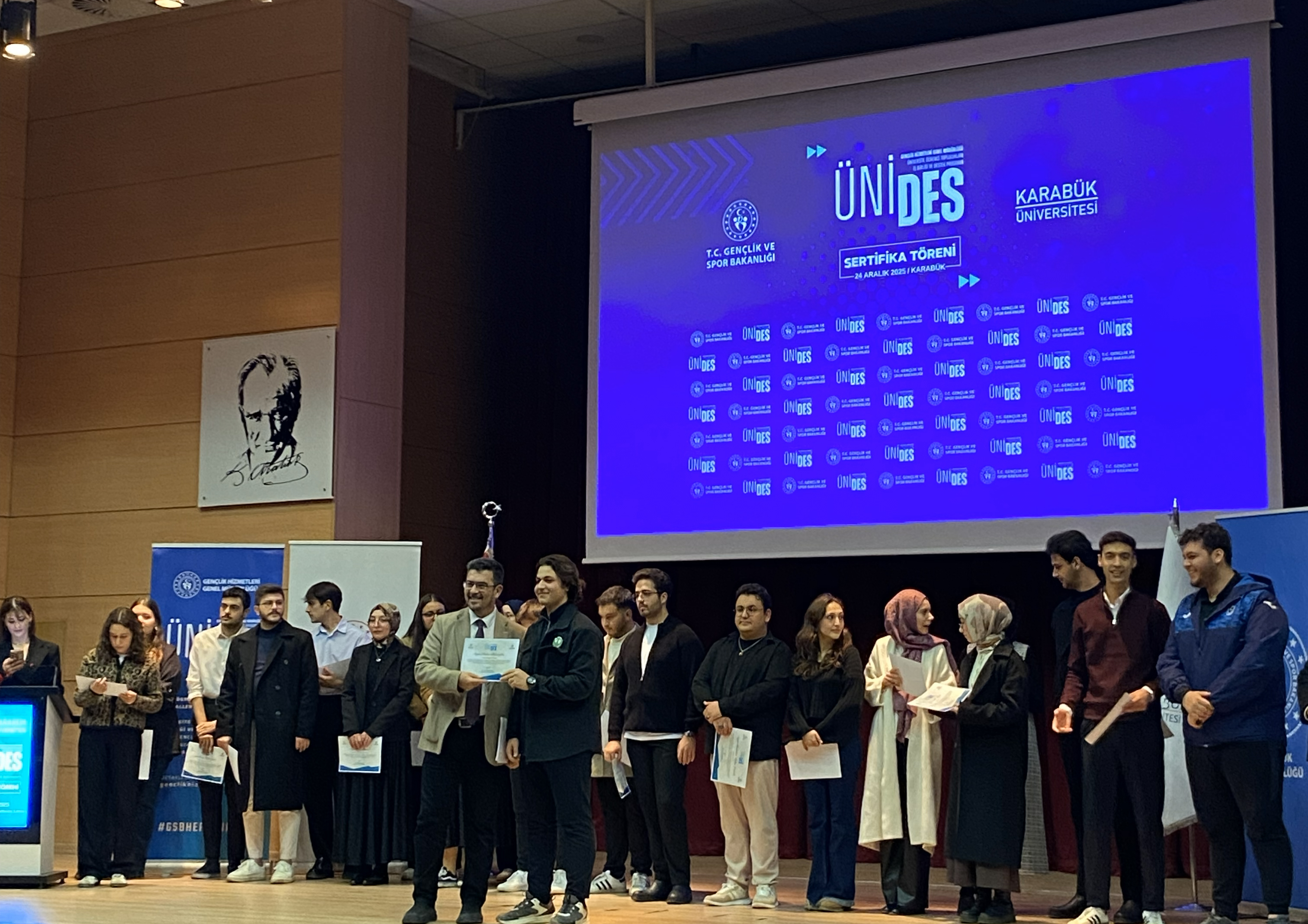 Ünides Sertifika Töreni