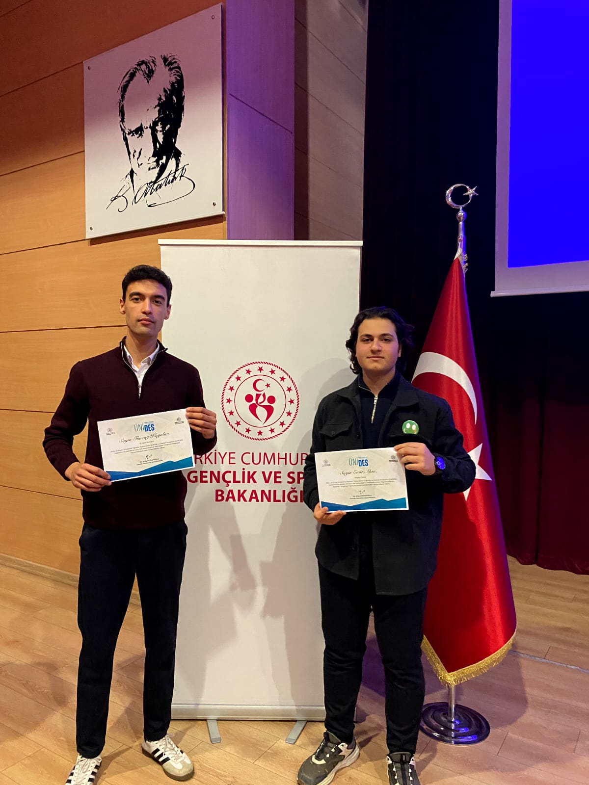 Ünides Sertifika Töreni